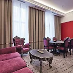 Grand Casino & 5* Leópolis