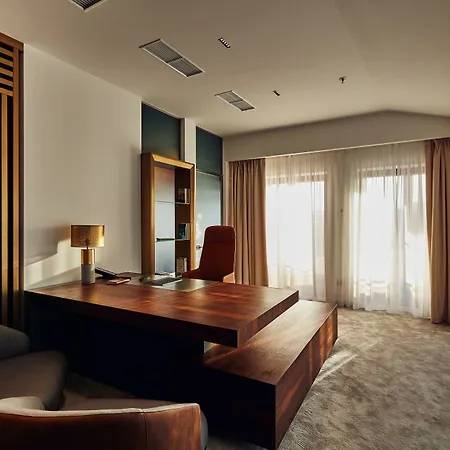 Grand Casino & 5* Lviv