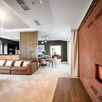 Ξενοδοχείο Grand Casino & Λβιβ